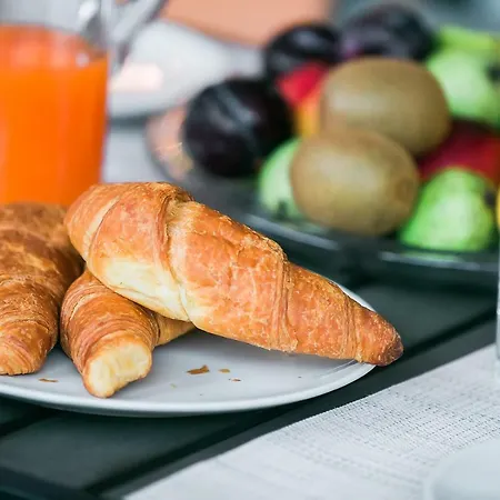 Penelope Corfu * Corfu (city)